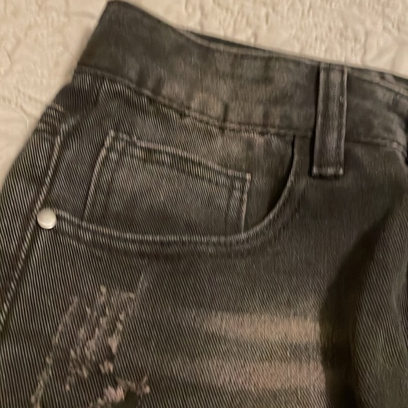 Black men distressed Jeans - Picture 4 of 9
